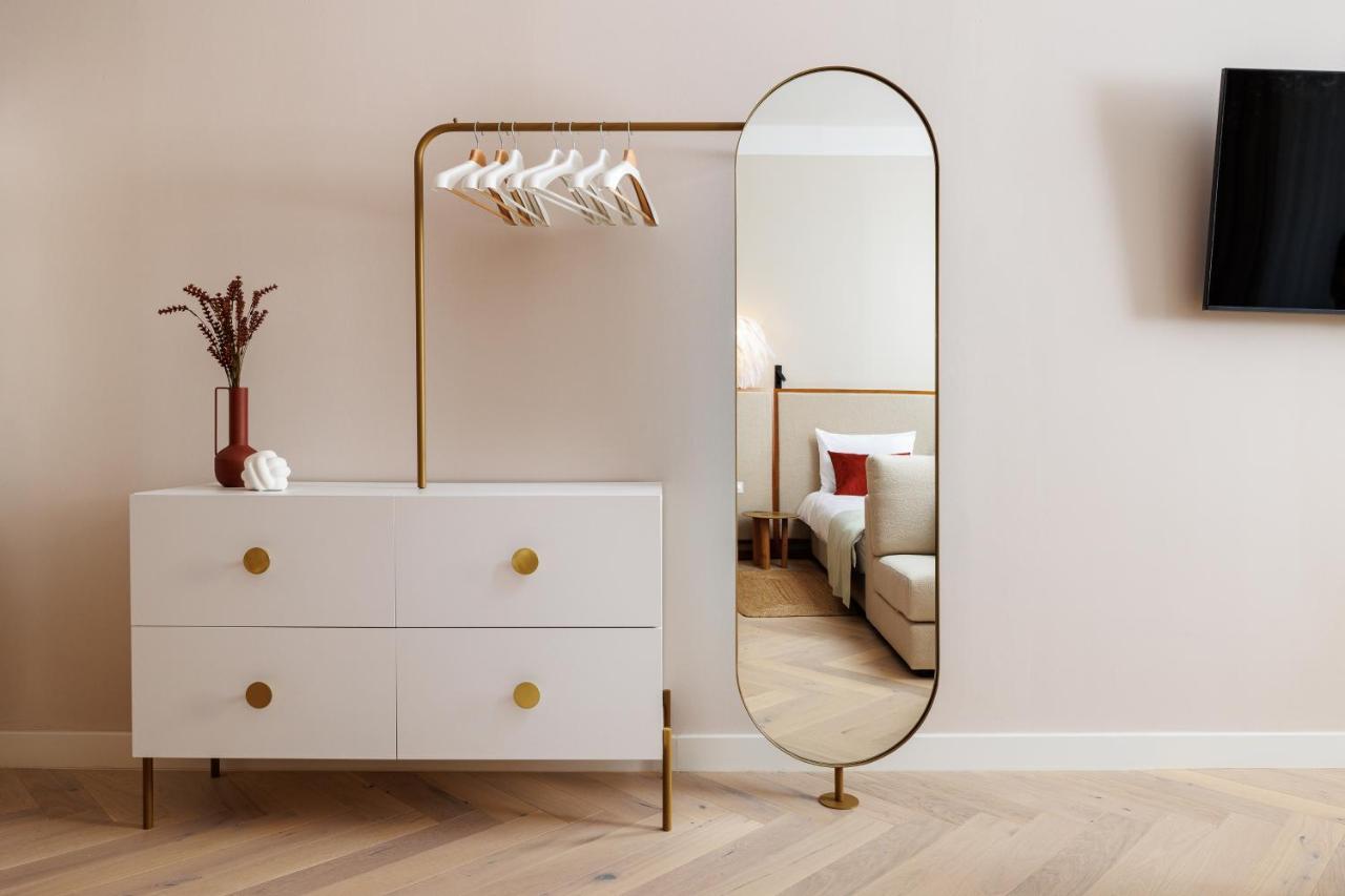 Aries' Collection Luxury Suites Brassó Kültér fotó