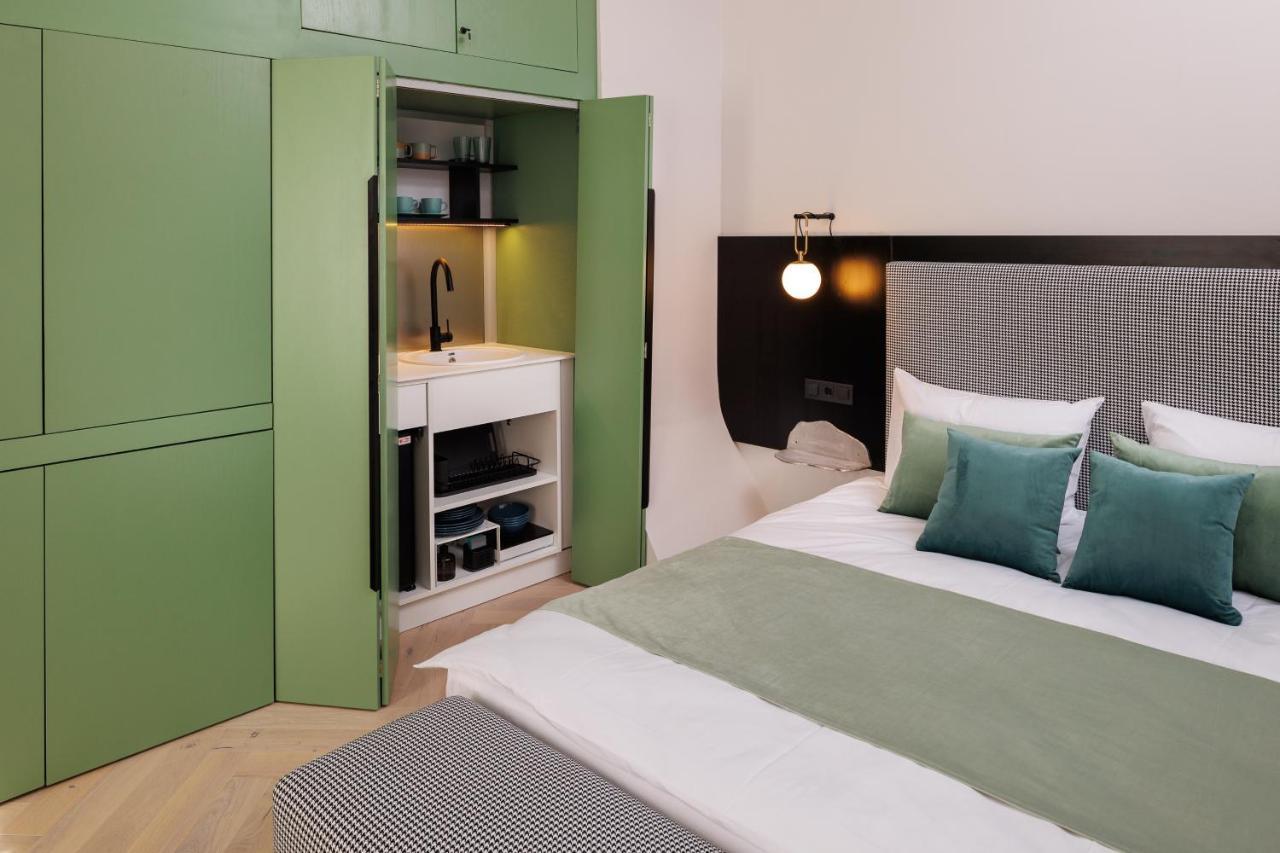 Aries' Collection Luxury Suites Brassó Kültér fotó