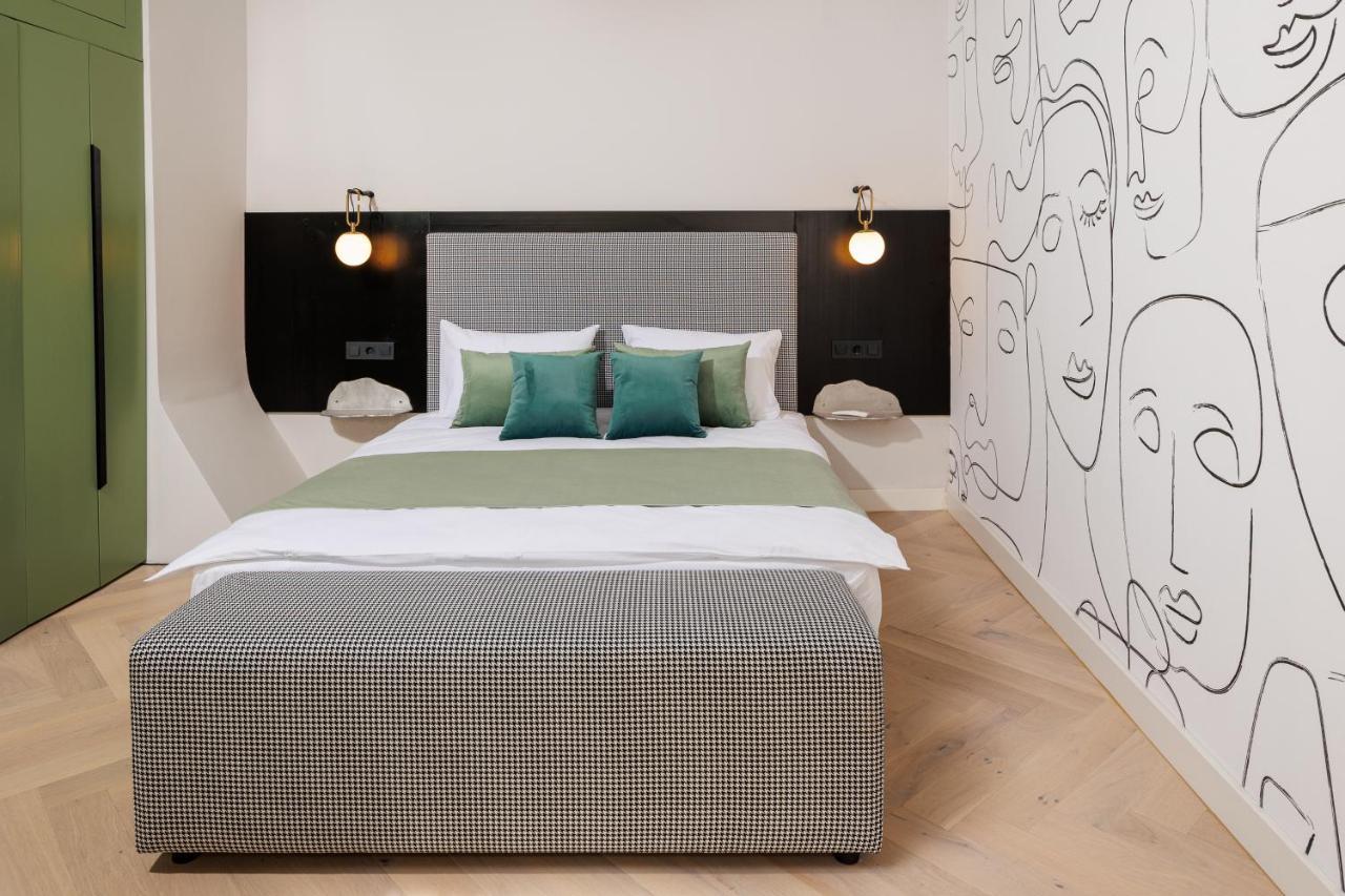 Aries' Collection Luxury Suites Brassó Kültér fotó